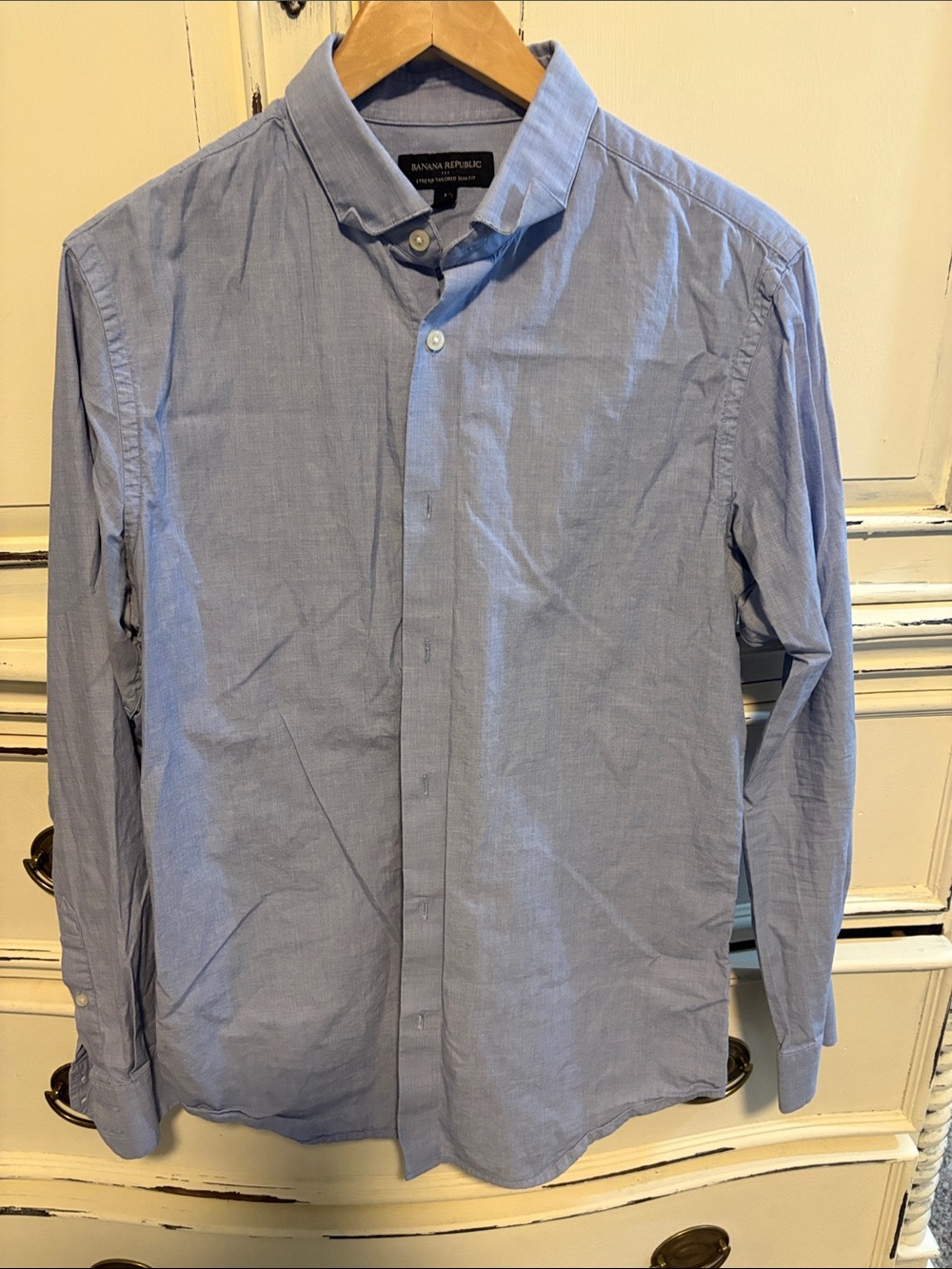 Banana Republic Men's Light Blue Button-Down Dress Shirt